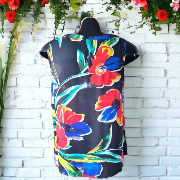 Grey & Gray Bold Floral Print Blouse - Picture 2 of 7